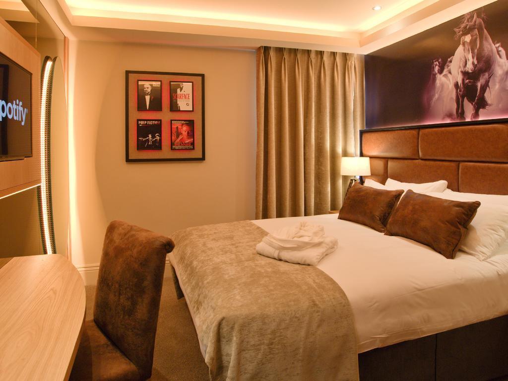 The Residence Hotel Galway Bagian luar foto