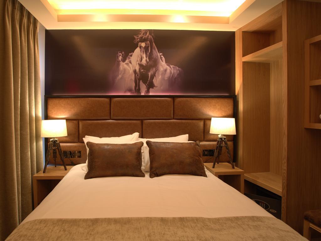 The Residence Hotel Galway Bagian luar foto