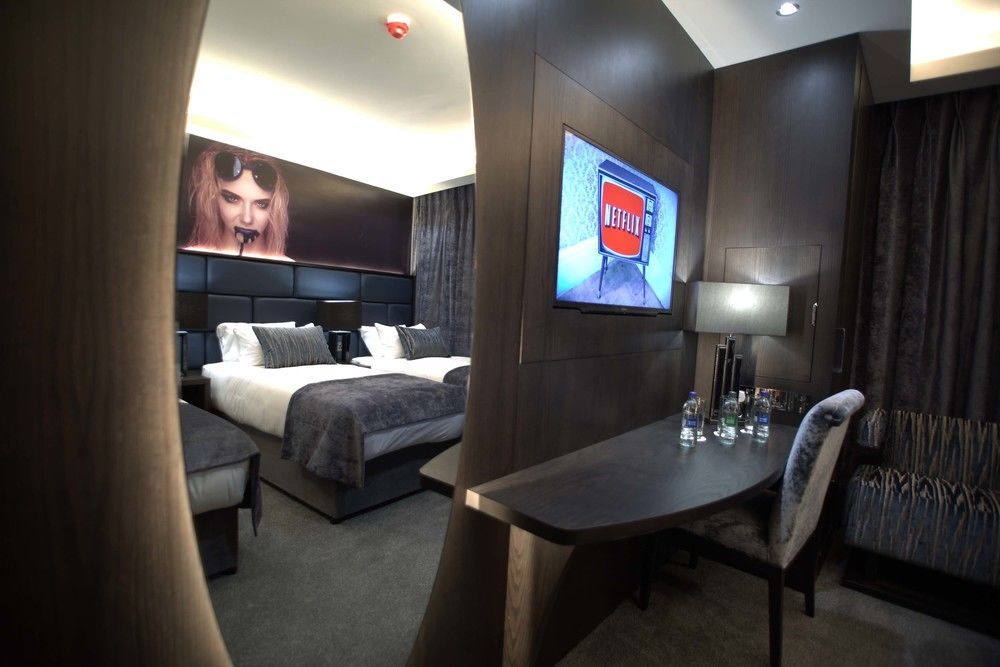 The Residence Hotel Galway Bagian luar foto